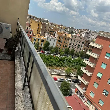 Lucian Dreams Apartment Rome